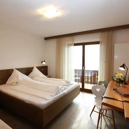 Guest house Oertlerhof Tirolo